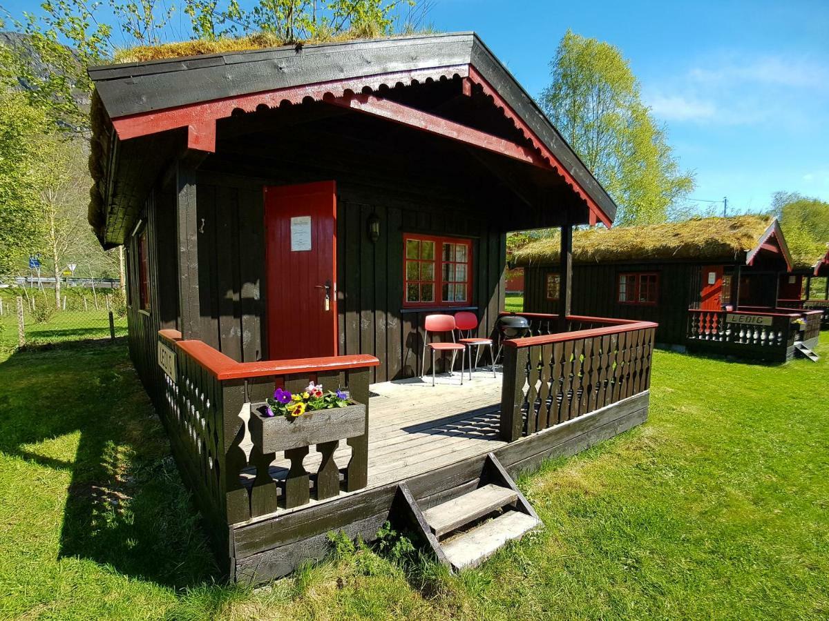 Vistdal Camping Myklebostad  Ngoại thất bức ảnh